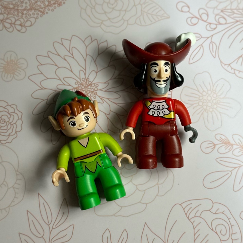 Peter Pan & Captain Hook Lego Duplo Disney Characters